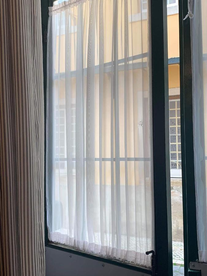 Artist Mini Estudio Apartment Lisbon Bagian luar foto